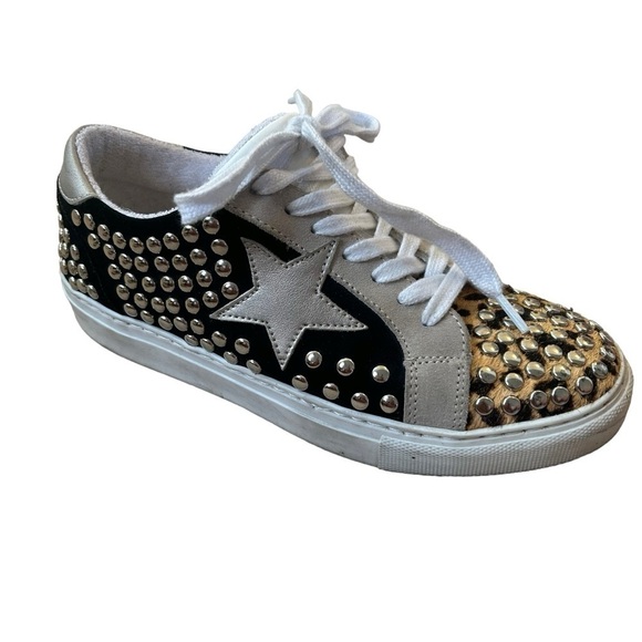 Steve Madden Turner Studded Sneaker 7 🖤 - Picture 5 of 5